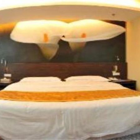 Xiamen Qingnian Yangguang Hotel - Wenzaodian المظهر الخارجي الصورة
